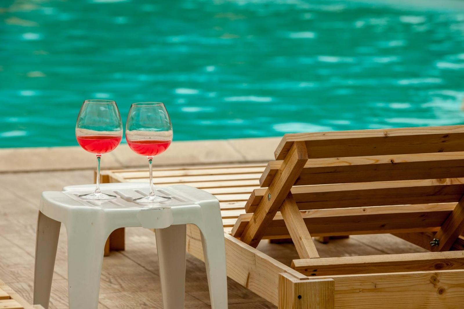 Relax Hotell Greci Exteriör bild