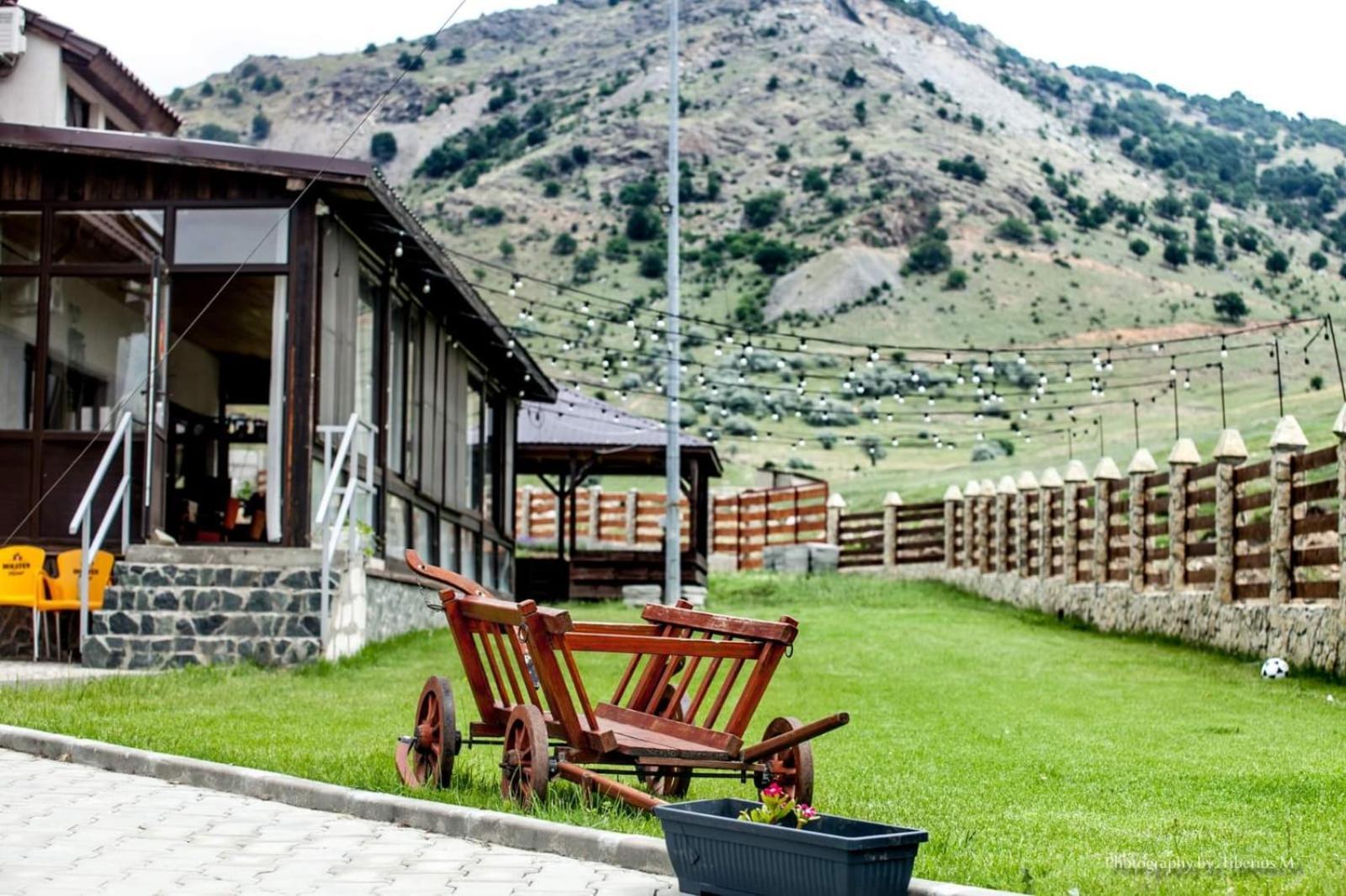 Relax Hotell Greci Exteriör bild